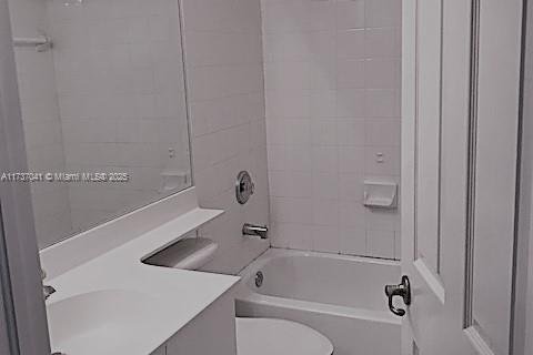 Купить таунхаус в Дорал, Флорида 2 комнаты, 194.91м2, № 1960833 - фото 6