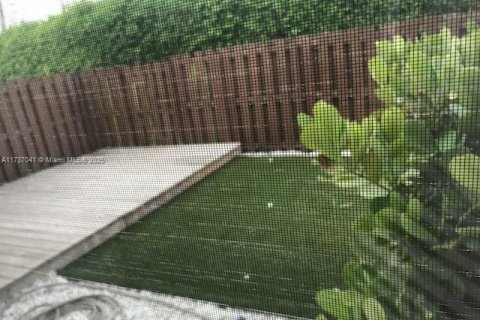 Купить таунхаус в Дорал, Флорида 2 комнаты, 194.91м2, № 1960833 - фото 12