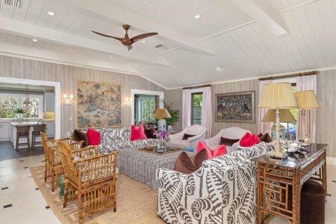 House in Palm Beach, Florida 4 bedrooms, 324.14 sq.m. № 2187352 - photo 7