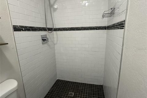 Appartement à louer à Tampa, Floride: 3 chambres, 178.37 m2 № 2421806 - photo 9