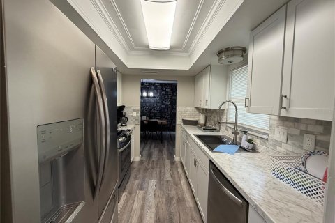 Купить виллу или дом в Сарасота, Флорида 5 комнат, 123.37м2, № 2234652 - фото 16