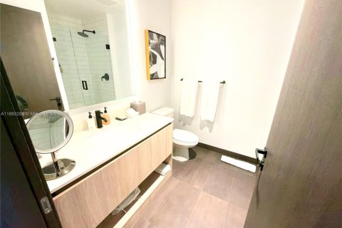 Condo in Miami, Florida, 1 bedroom  № 2035577 - photo 6