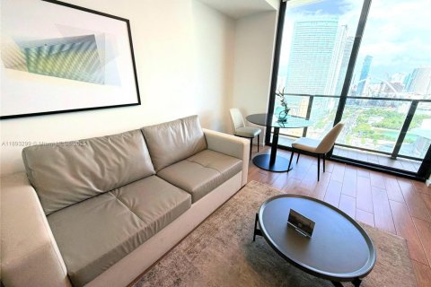 Condo in Miami, Florida, 1 bedroom  № 2035577 - photo 15