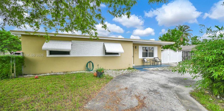Casa en Hollywood, Florida 4 dormitorios, 164.72 m2 № 2401466