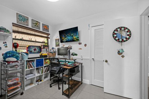 Casa en venta en Hollywood, Florida, 4 dormitorios, 164.72 m2 № 2401466 - foto 26