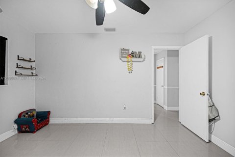 Casa en venta en Hollywood, Florida, 4 dormitorios, 164.72 m2 № 2401466 - foto 23