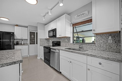 Casa en venta en Hollywood, Florida, 4 dormitorios, 164.72 m2 № 2401466 - foto 11