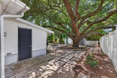 House in Tarpon Springs, Florida 3 bedrooms, 112.97 sq.m. № 2394234 - photo 27
