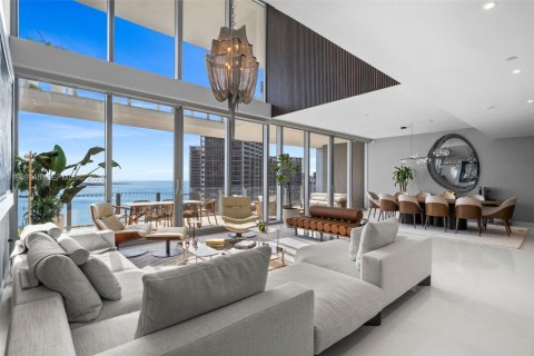 Condo à Miami, Floride, 5 chambres  № 2080606