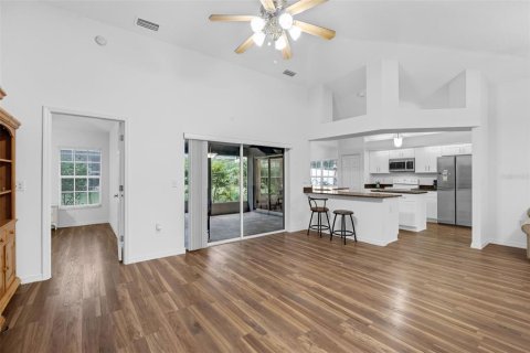 House in Tavares, Florida 4 bedrooms, 177.16 sq.m. № 1812539 - photo 15