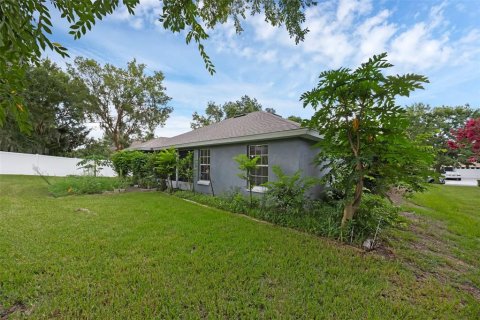 House in Tavares, Florida 4 bedrooms, 177.16 sq.m. № 1812539 - photo 5
