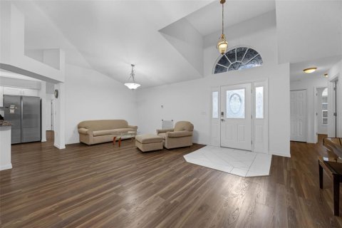 House in Tavares, Florida 4 bedrooms, 177.16 sq.m. № 1812539 - photo 9