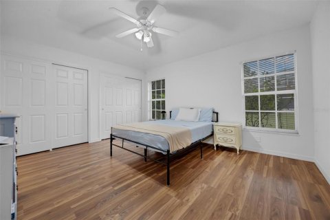 House in Tavares, Florida 4 bedrooms, 177.16 sq.m. № 1812539 - photo 21