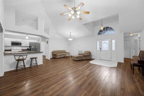 House in Tavares, Florida 4 bedrooms, 177.16 sq.m. № 1812539 - photo 10