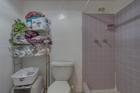 Купить виллу или дом в Лодердейл-Лейкс, Флорида 5 спален, 210.8м2, № 1947135 - фото 12