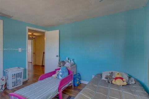 Купить виллу или дом в Лодердейл-Лейкс, Флорида 5 спален, 210.8м2, № 1947135 - фото 25