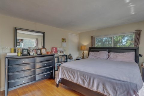 Купить виллу или дом в Лодердейл-Лейкс, Флорида 5 спален, 210.8м2, № 1947135 - фото 14