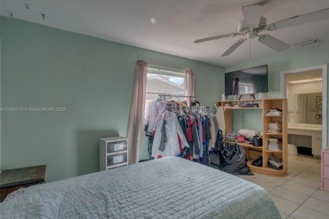 Купить виллу или дом в Лодердейл-Лейкс, Флорида 5 спален, 210.8м2, № 1947135 - фото 8