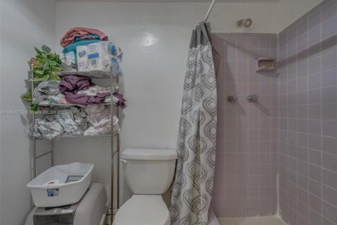 Купить виллу или дом в Лодердейл-Лейкс, Флорида 5 спален, 210.8м2, № 1947135 - фото 11