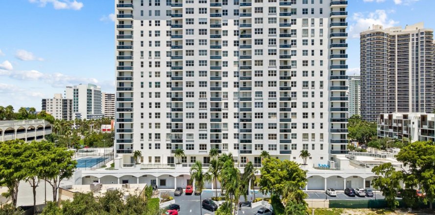 Condo in Fort Lauderdale, Florida, 1 bedroom № 1182634