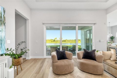 House in Lakewood Ranch, Florida 4 bedrooms, 339.19 sq.m. № 1777969 - photo 20