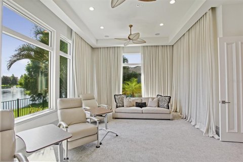 Casa en alquiler en Orlando, Florida, 6 dormitorios, 484.67 m2 № 1915429 - foto 14