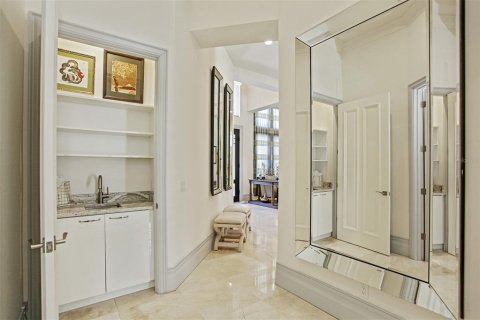 Casa en alquiler en Orlando, Florida, 6 dormitorios, 484.67 m2 № 1915429 - foto 19