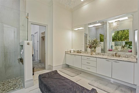 Casa en alquiler en Orlando, Florida, 6 dormitorios, 484.67 m2 № 1915429 - foto 18