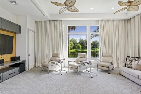 Casa en alquiler en Orlando, Florida, 6 dormitorios, 484.67 m2 № 1915429 - foto 13