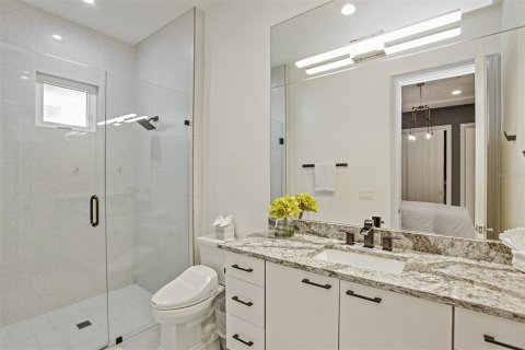 Casa en alquiler en Orlando, Florida, 6 dormitorios, 484.67 m2 № 1915429 - foto 26