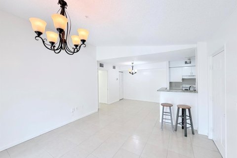Copropriété à vendre à Miramar, Floride: 1 chambre, 64.1 m2 № 2083634 - photo 4