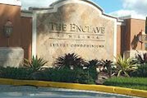 Copropriété à vendre à Miramar, Floride: 1 chambre, 64.1 m2 № 2083634 - photo 2