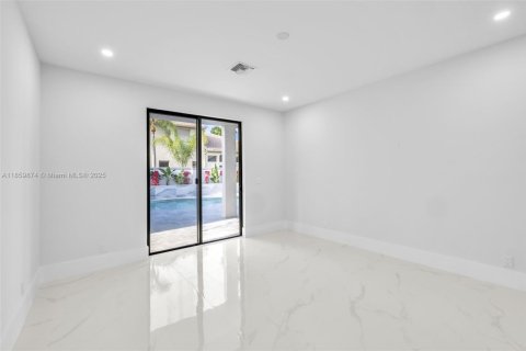 Casa en venta en Weston, Florida, 7 dormitorios, 374.3 m2 № 1889551 - foto 20