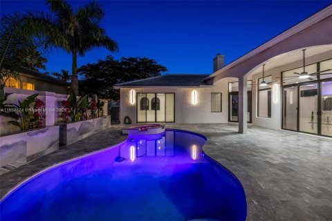 Casa en venta en Weston, Florida, 7 dormitorios, 374.3 m2 № 1889551 - foto 29
