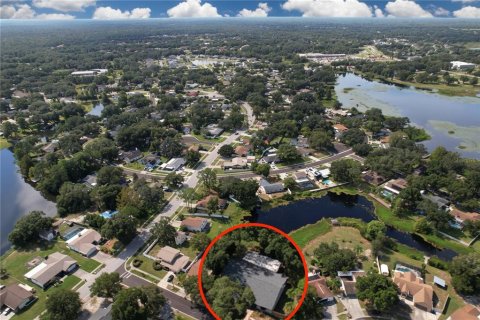 House in Lutz, Florida 3 bedrooms, 151.71 sq.m. № 2396400 - photo 5