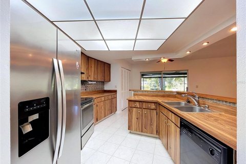 House in Lutz, Florida 3 bedrooms, 151.71 sq.m. № 2396400 - photo 23