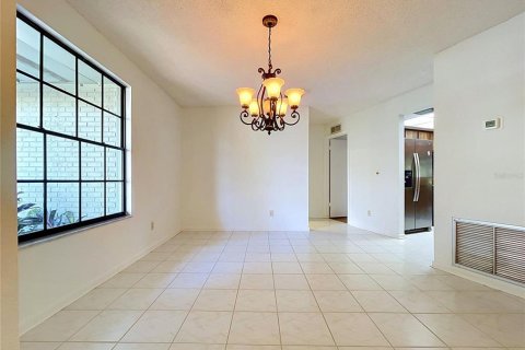 House in Lutz, Florida 3 bedrooms, 151.71 sq.m. № 2396400 - photo 10