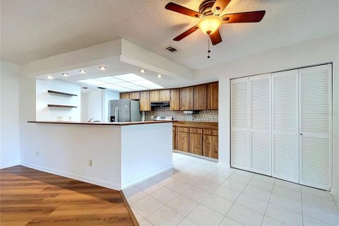 House in Lutz, Florida 3 bedrooms, 151.71 sq.m. № 2396400 - photo 18