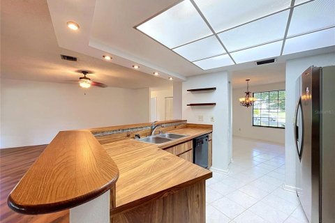 House in Lutz, Florida 3 bedrooms, 151.71 sq.m. № 2396400 - photo 24