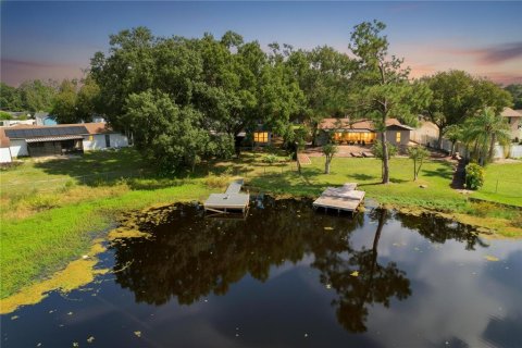 House in Lutz, Florida 3 bedrooms, 151.71 sq.m. № 2396400 - photo 3