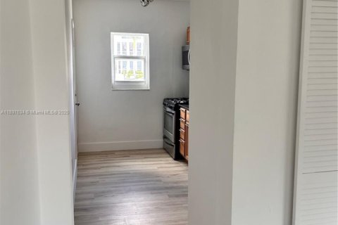 Casa en venta en Miami Beach, Florida, 1 dormitorio, 69.49 m2 № 1951448 - foto 6