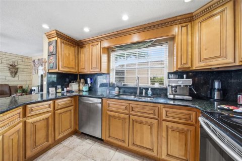 Villa ou maison à vendre à Port Richey, Floride: 3 chambres, 150.69 m2 № 2092403 - photo 10