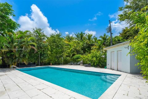 House in Miami Shores, Florida 5 bedrooms, 268.67 sq.m. № 1787148 - photo 26