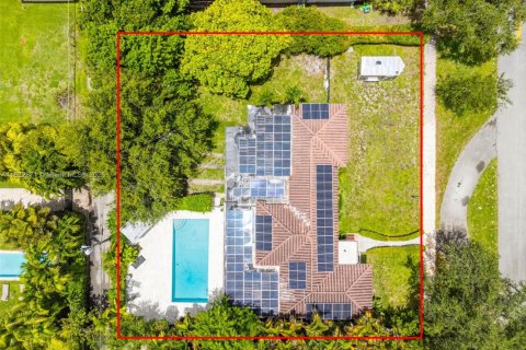 House in Miami Shores, Florida 5 bedrooms, 268.67 sq.m. № 1787148 - photo 3