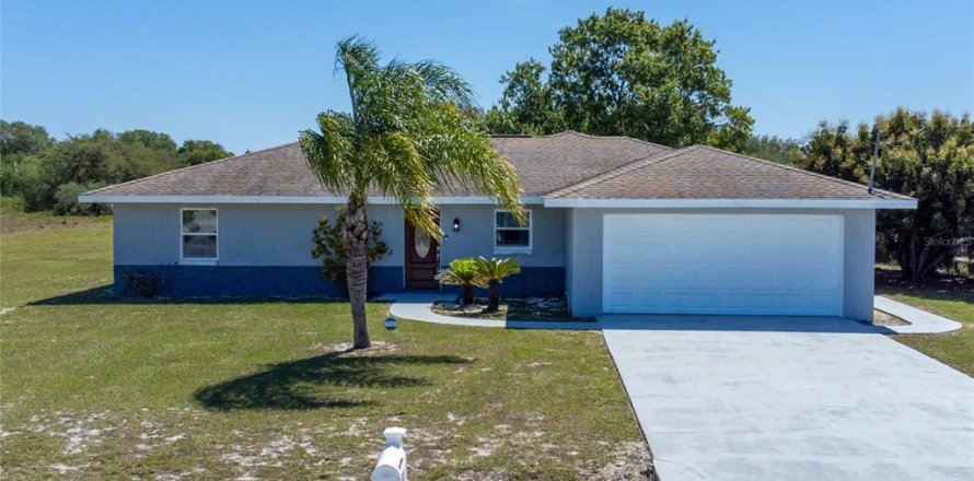 House in Avon Park, Florida 3 bedrooms, 180.79 sq.m. № 1872934