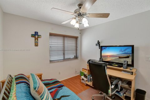 Adosado en venta en Pembroke Pines, Florida, 3 dormitorios, 126.44 m2 № 1779461 - foto 26