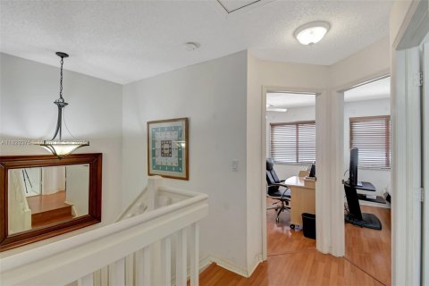Adosado en venta en Pembroke Pines, Florida, 3 dormitorios, 126.44 m2 № 1779461 - foto 23