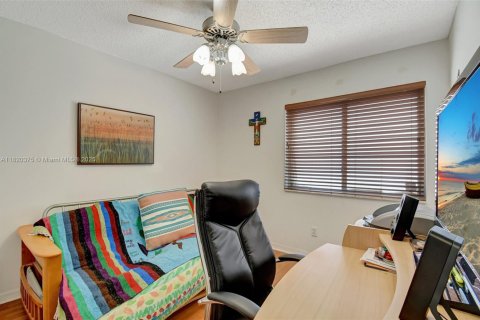 Adosado en venta en Pembroke Pines, Florida, 3 dormitorios, 126.44 m2 № 1779461 - foto 24