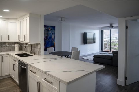 Condominio en venta en Hollywood, Florida, 1 dormitorio, 77.29 m2 № 1974579 - foto 4