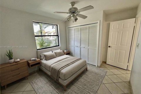 Touwnhouse à vendre à Miami, Floride: 3 chambres, 147.9 m2 № 2033544 - photo 6